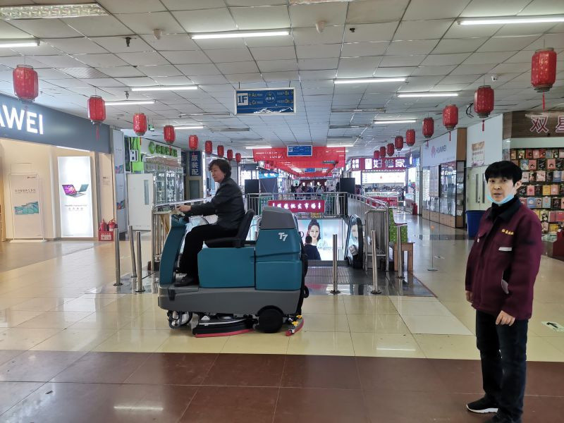 洗地機(jī)出現(xiàn)水流異常，別慌！