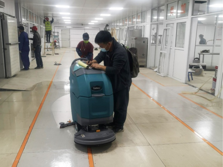 工廠食堂選購洗地機看準這幾點，包你滿意
